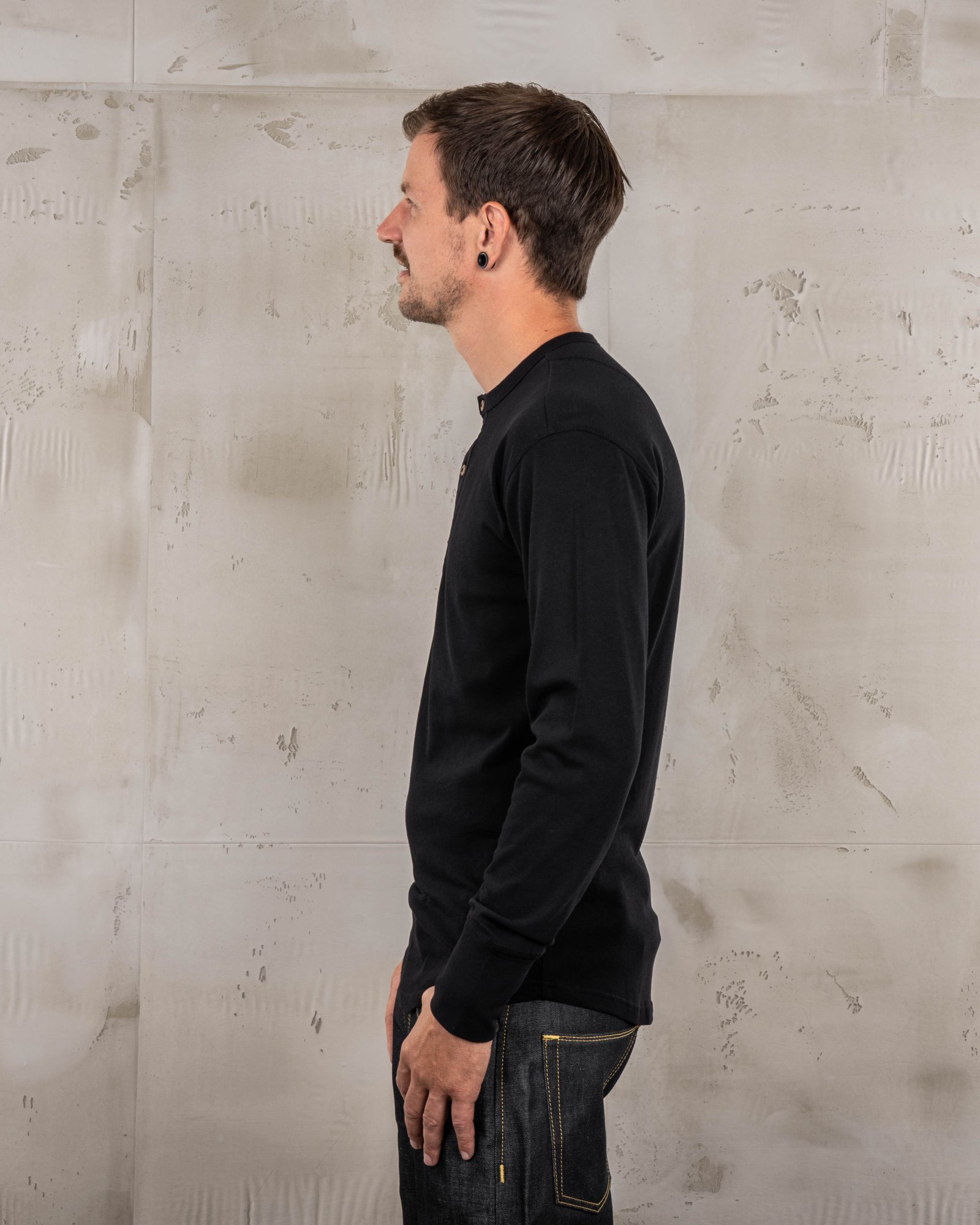 Henley Shirt Long Sleeve Pike Brothers — chemise vintage, vue de dos