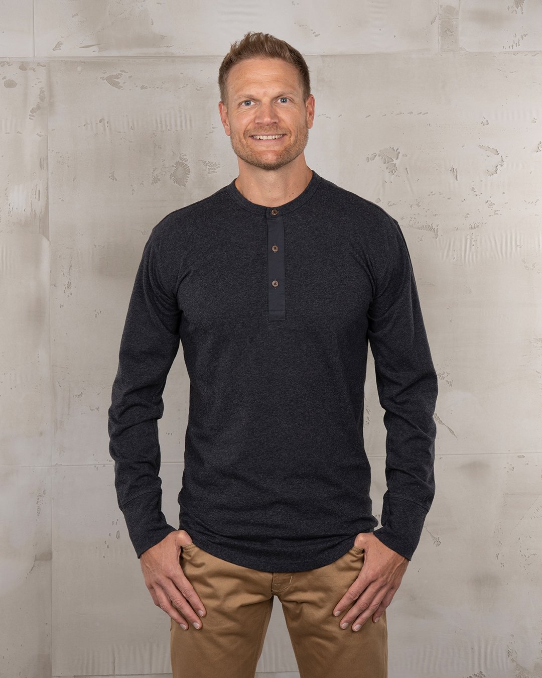 Henley Shirt Long Sleeve Pike Brothers — vintage shirt, pocket detail