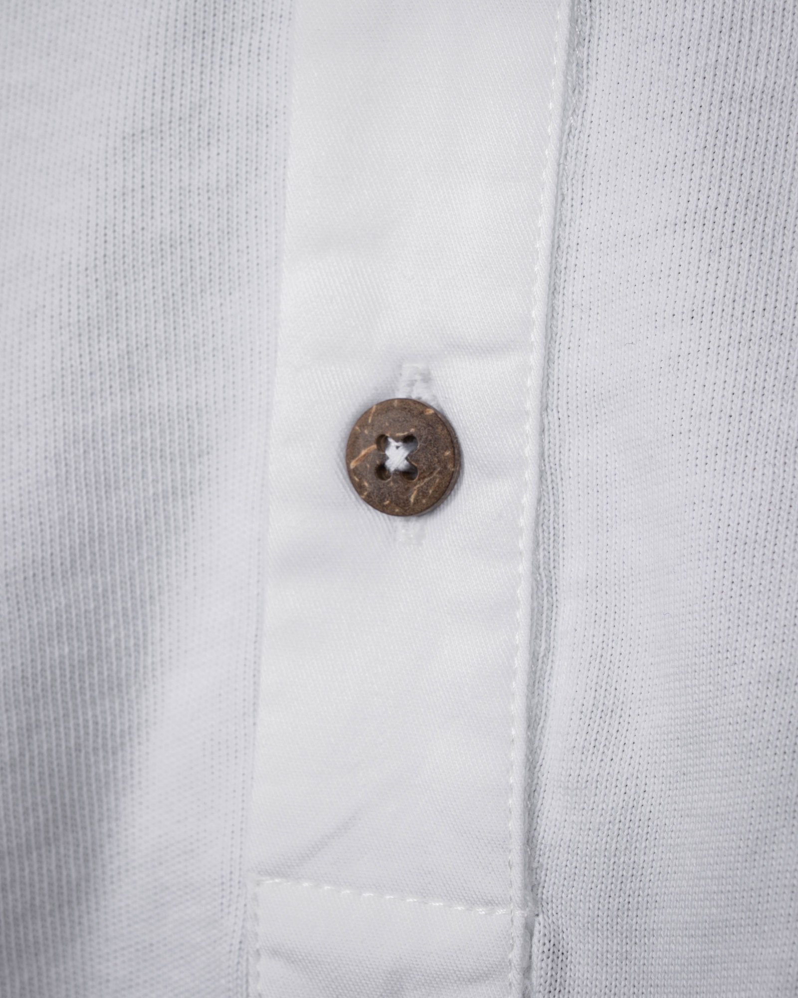 Henley Shirt Short Sleeve Pike Brothers — chemise vintage, porté en situation