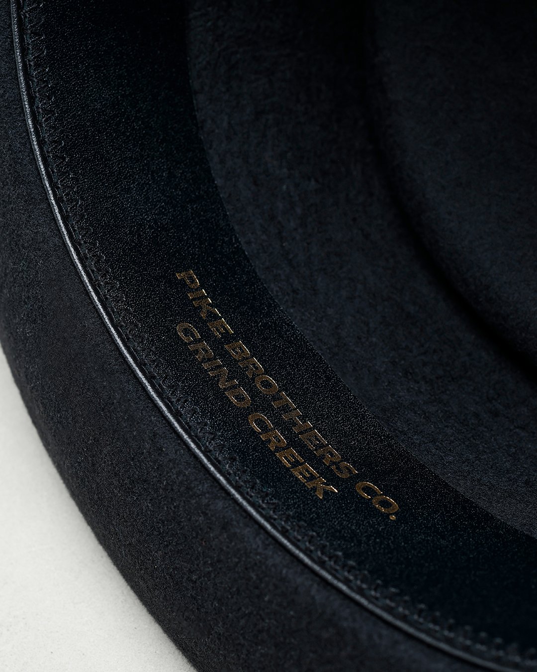 Hobbs Hat Black Pike Brothers — chapeau vintage, détail de la matière