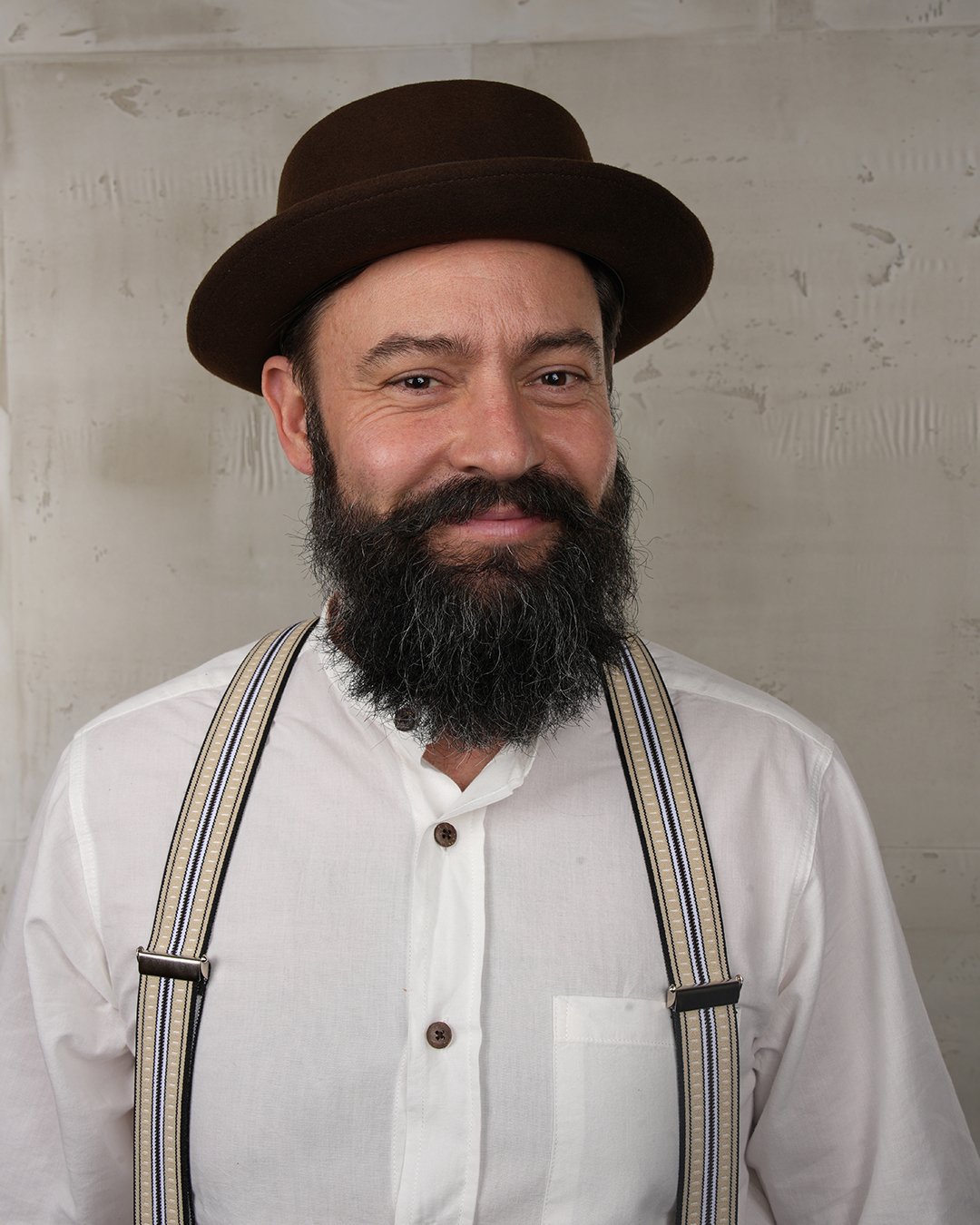 Hobbs Hat Toffee Pike Brothers — chapeau vintage, porté en situation