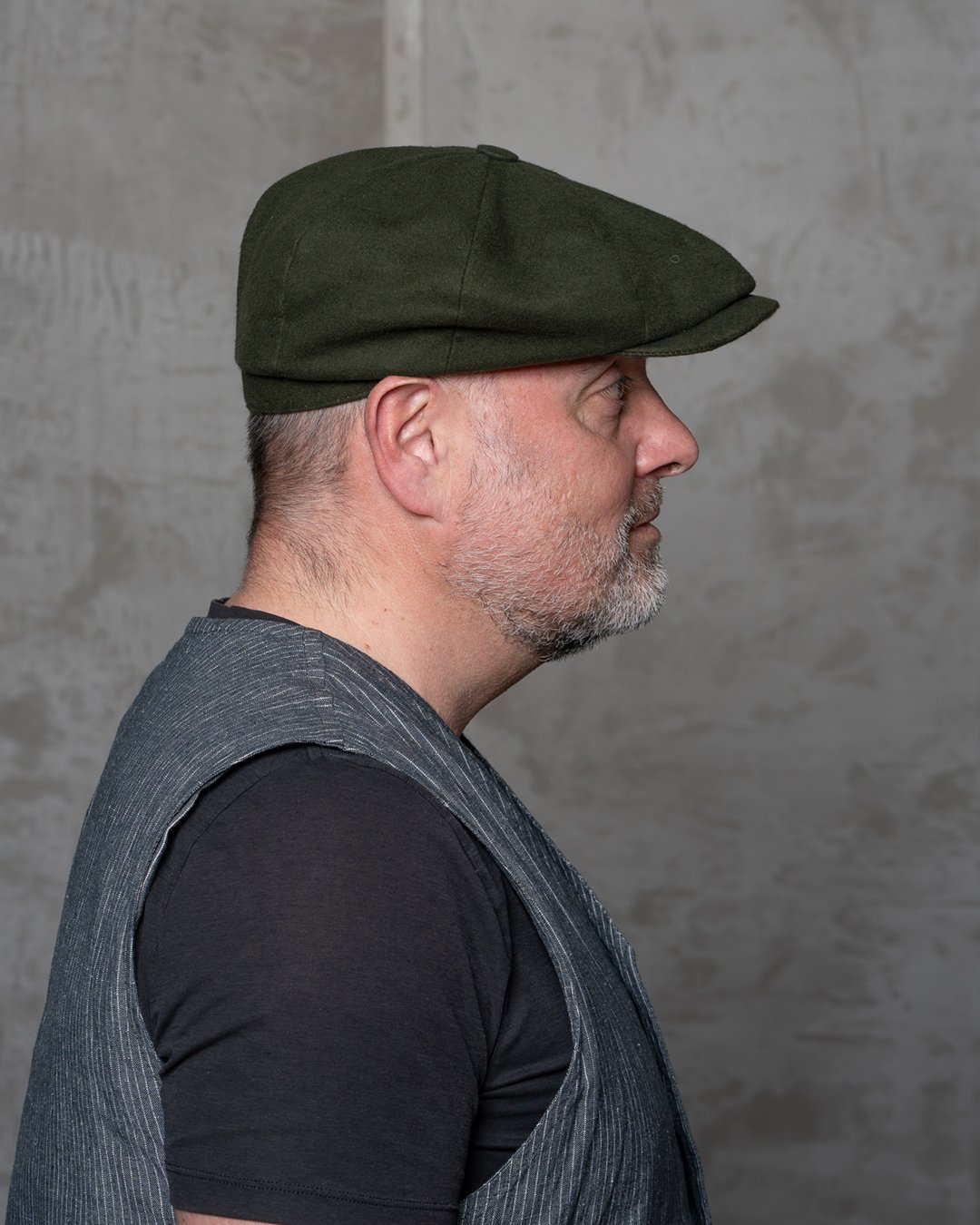 Newsboy Cap Moleskin Moss Pike Brothers — casquette vintage, porté en situation