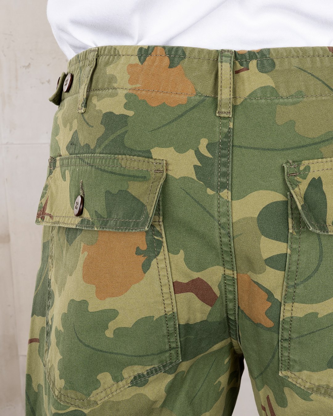 Og-107 Pant Mitchell Green Pike Brothers — vintage pants, side view