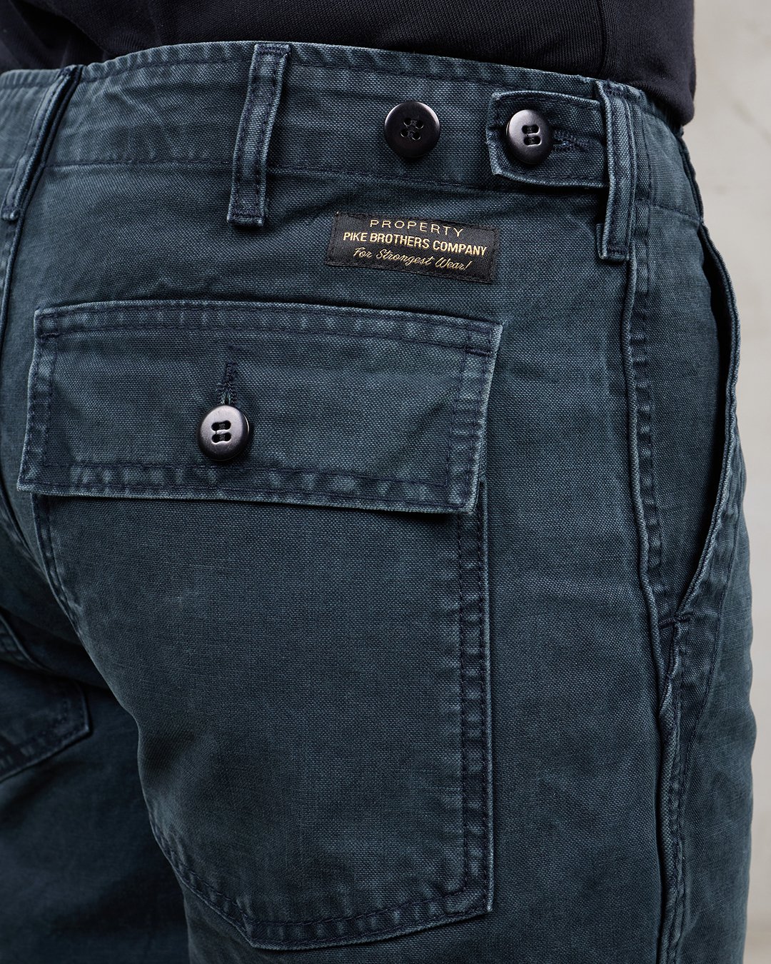 Og-107 Short Grease Black Pike Brothers — short vintage, détail des finitions