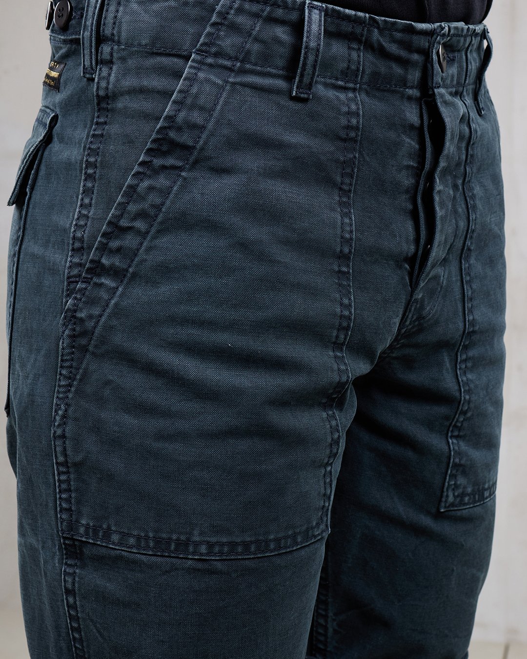 Og-107 Short Grease Black Pike Brothers — short vintage, porté en situation