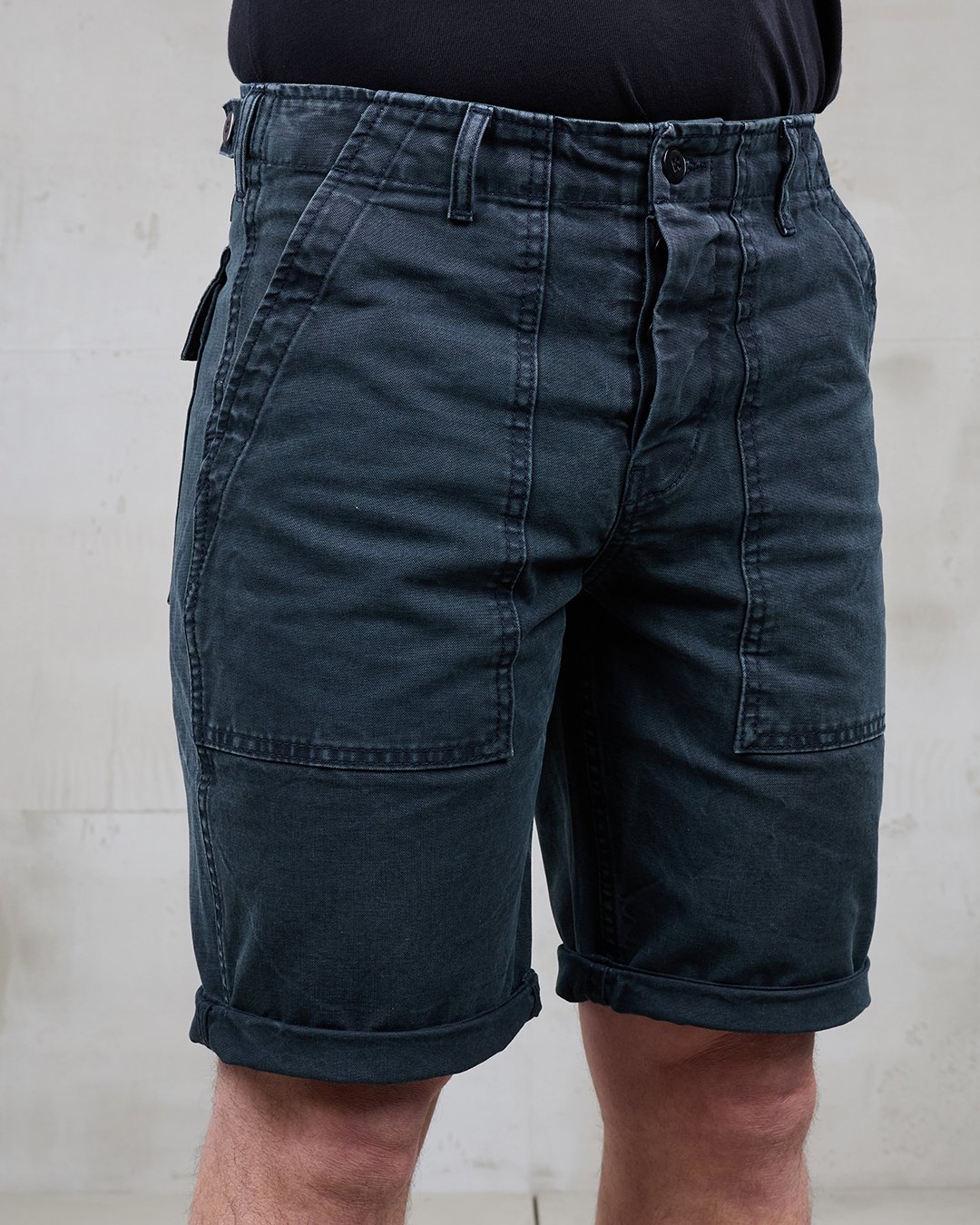 Og-107 Short Grease Black Pike Brothers — short vintage, détail du col