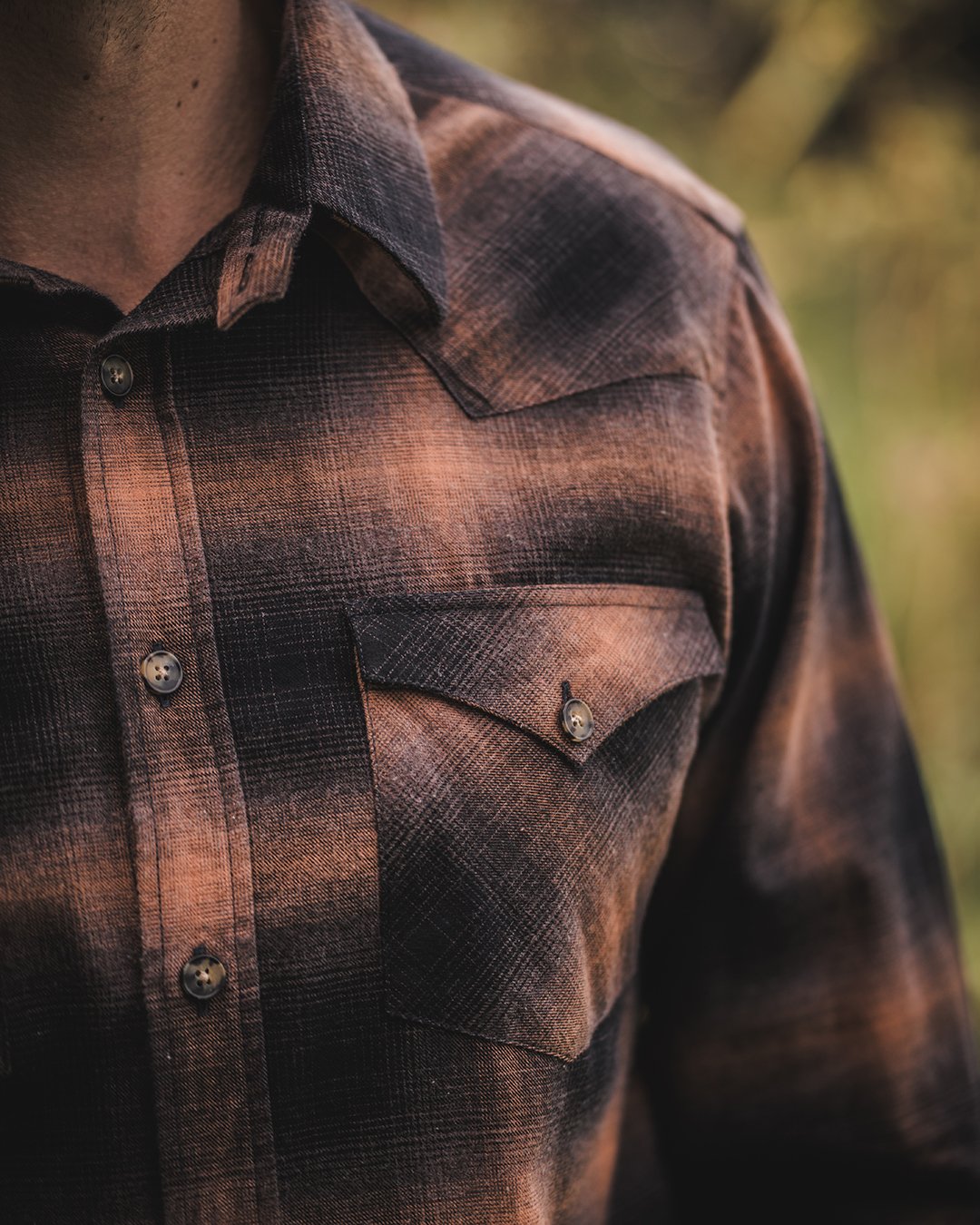 Rider Shirt Nashville Brown Pike Brothers — chemise vintage, porté en situation