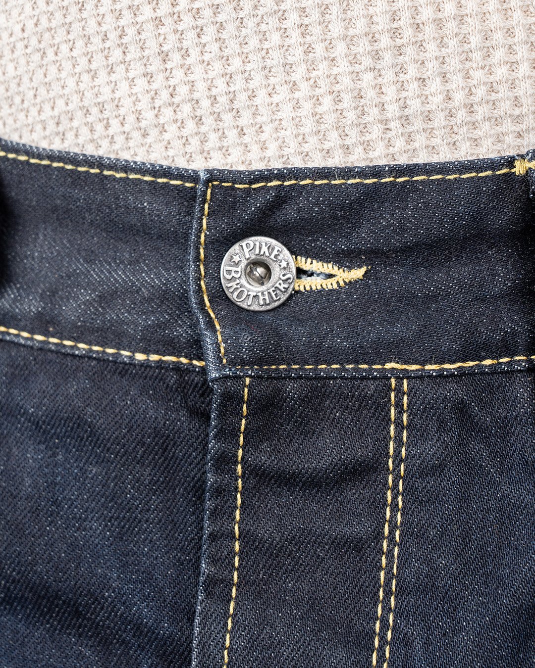 Roamer Pant Indigo 104 Pike Brothers — pantalon vintage, détail du col