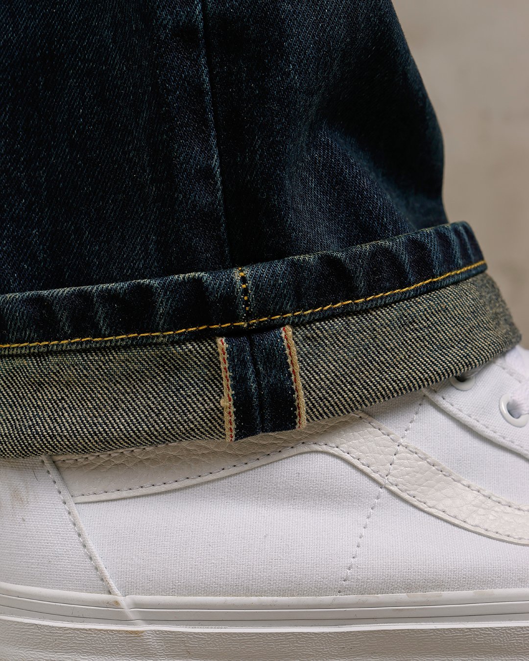 Roamer Pant Indigo 105 Pike Brothers — vintage pants, pocket detail