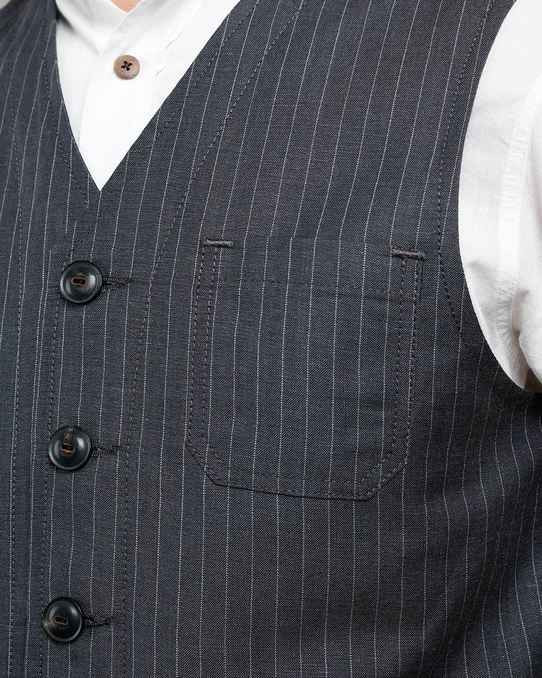 Roamer Vest Chicago Grey Pike Brothers — gilet vintage, détail des finitions