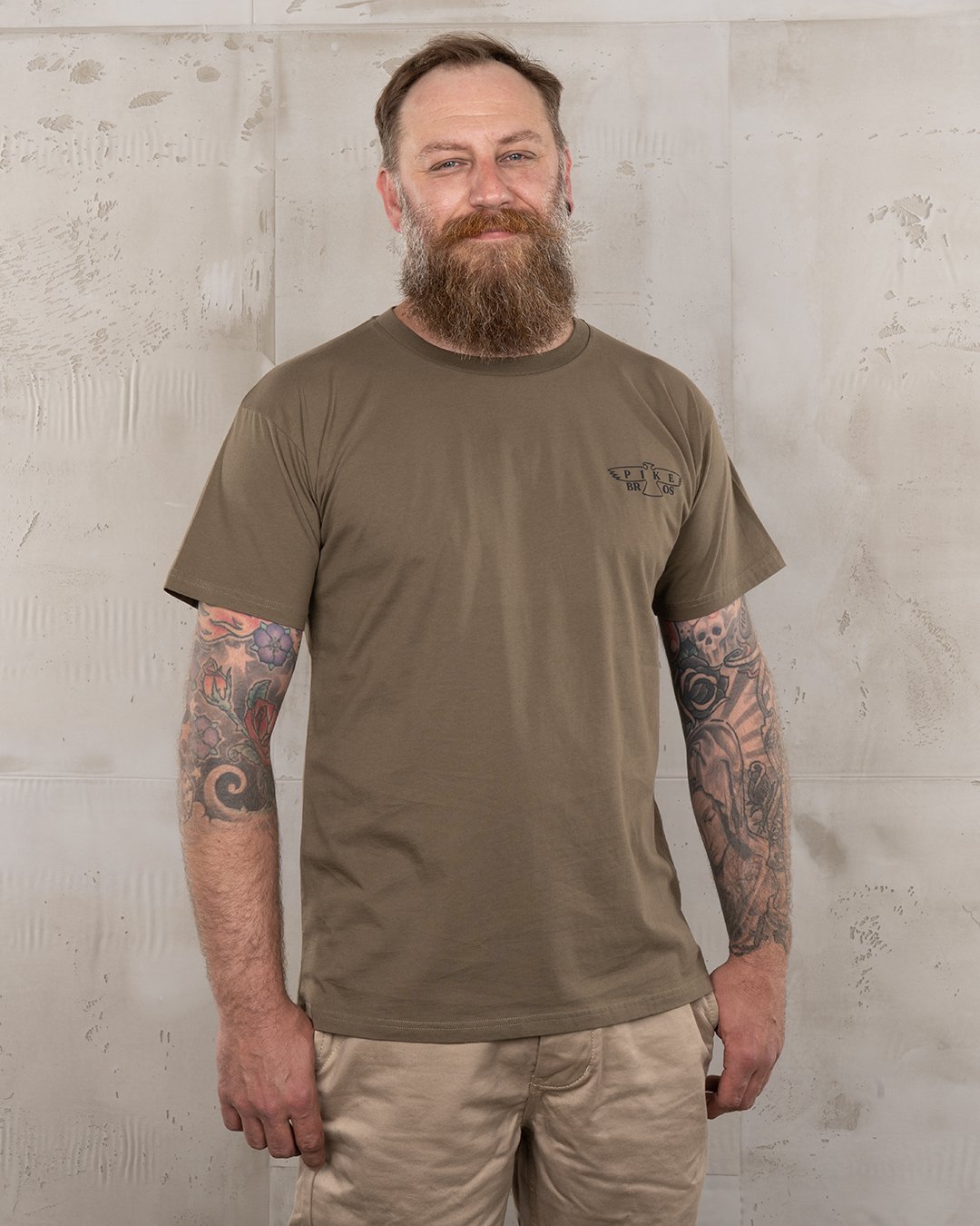 Sports Tee Eagle Olive Pike Brothers — t-shirt vintage, vue de côté
