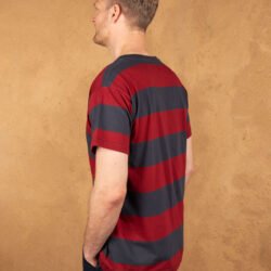 Sports Tee Rockledge Red Pike Brothers — t-shirt vintage, vue de dos Sports Tee Rockledge Red Pike Brothers — t-shirt vintage, vue de dos