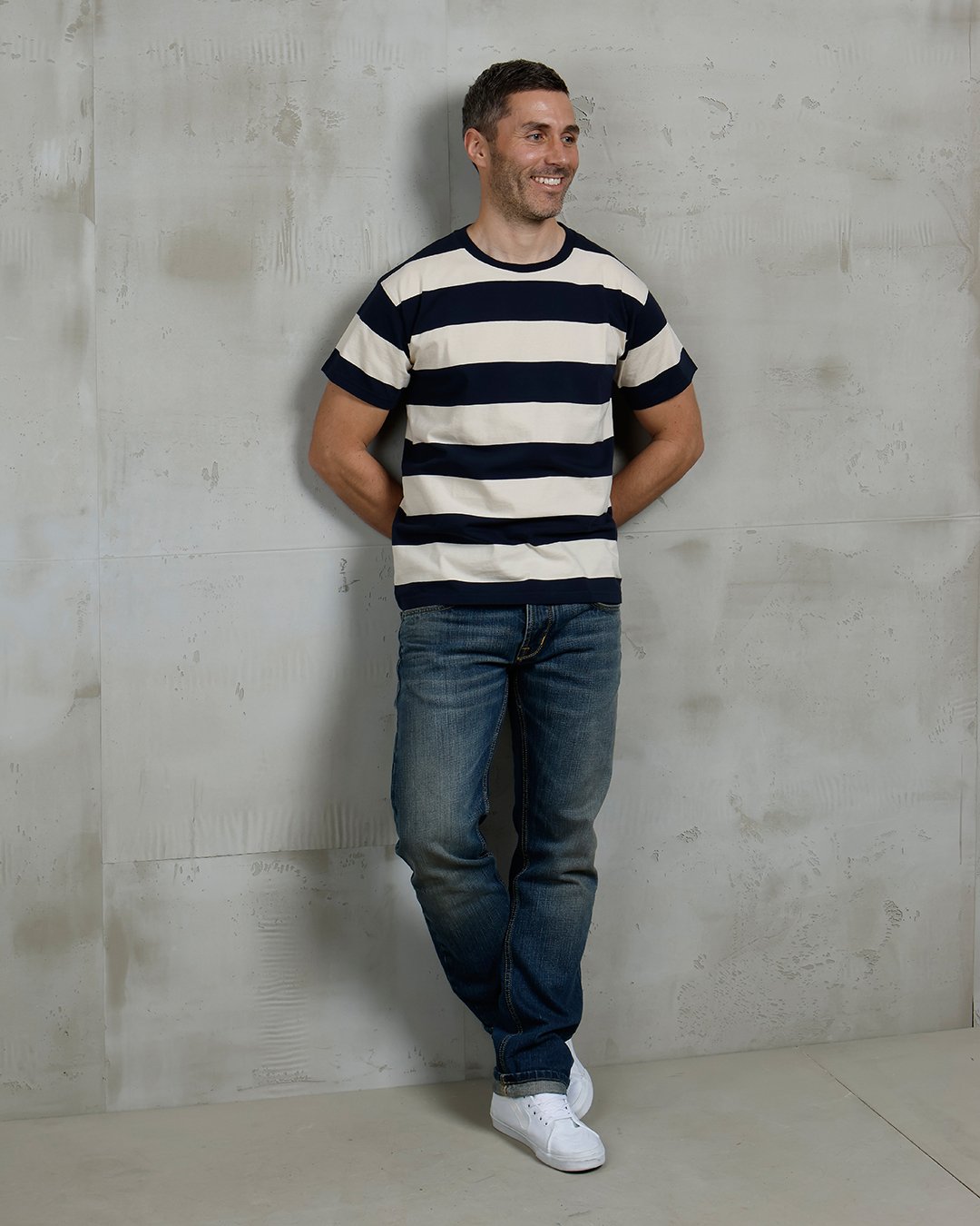 Sports Tee Ventura White Pike Brothers — t-shirt vintage, détail des finitions