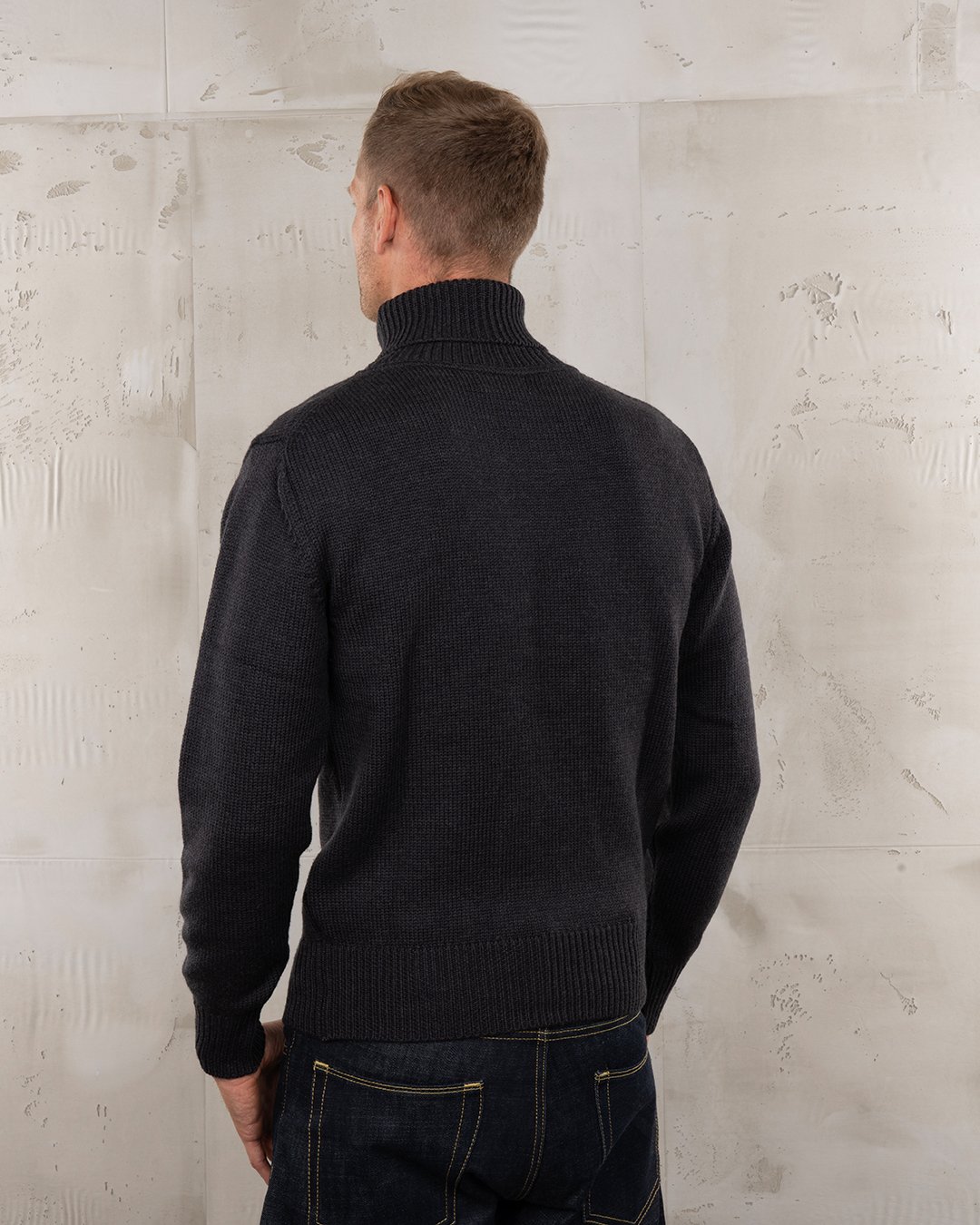 Turtle Neck Anthracite Pike Brothers — vintage accessory, side view