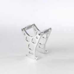 Renfort de fourche KustomTech poli aluminium billet vue principale sur fond neutre pour moto custom Renfort de fourche KustomTech poli aluminium billet vue principale sur fond neutre pour moto custom